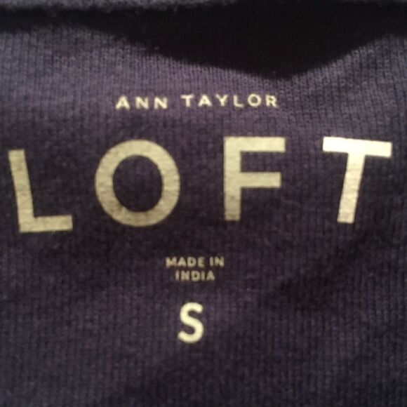 Ann Taylor Loft Top - Picture 3 of 5